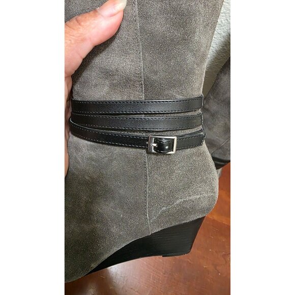 Julianne Hough For Sole Society Nila Women's 8.5BGray Knee-High Suede Wedge Boot - Picture 7 of 12